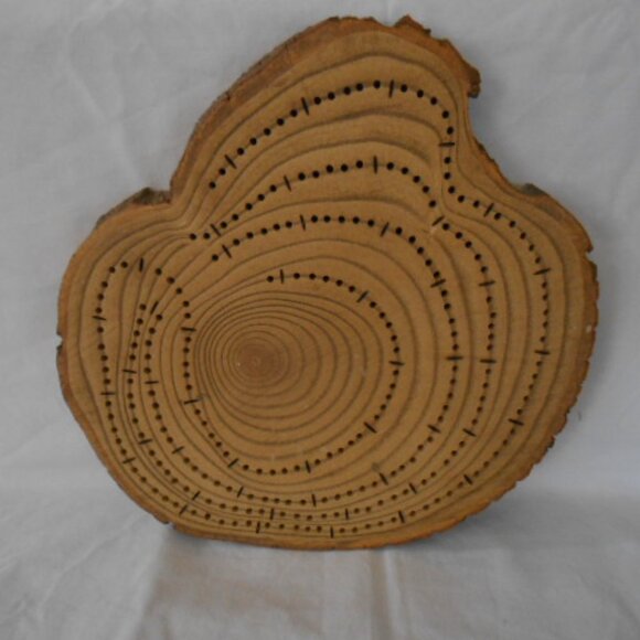 Live Edge Wood HANDMADE Cribbage Board round cookie - Picture 4 of 6
